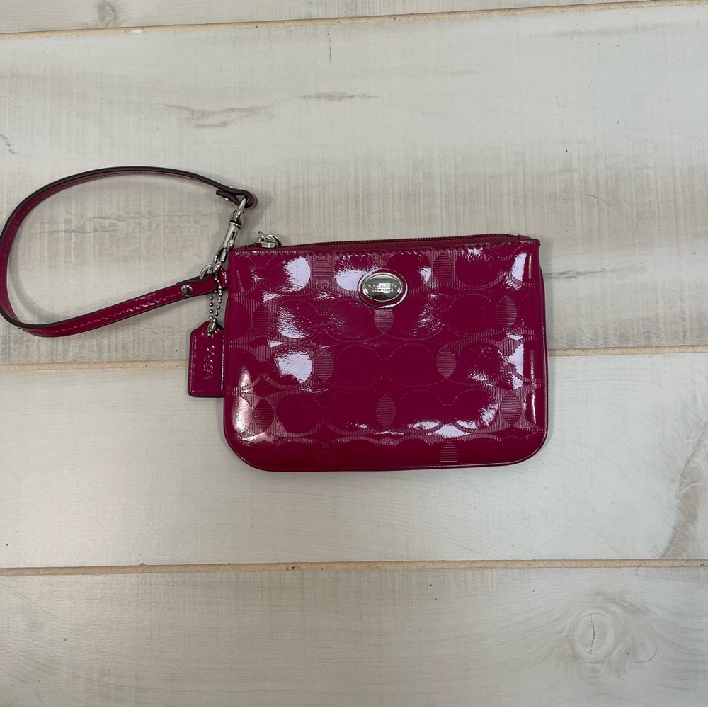 Nwot Coach F52282 Raspberry Embossed Patent Wrist… - image 2